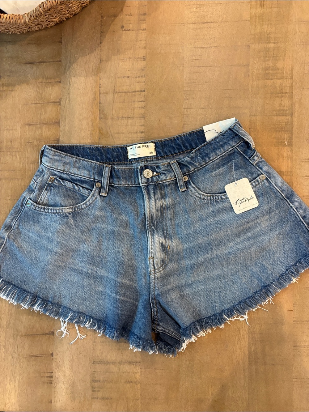 Free People Sparks Fly Denim Shorts Womens Size 28 / 6 NWT Summer Festival - Picture 5 of 9